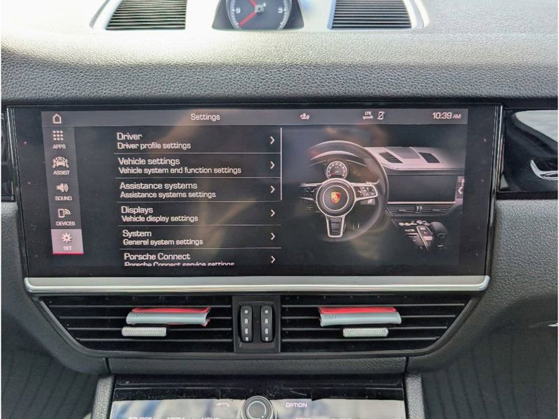 Used 2020 Porsche Cayenne image 27