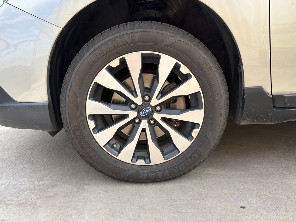 Used 2017 Subaru Outback 2.5i Limited AWD/4WD image 21