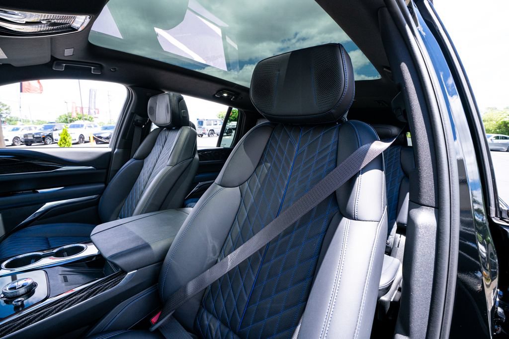 Used 2026 Cadillac Escalade IQ Sport 1 w/ LPO, Floor Liner Package AWD/4WD image 32