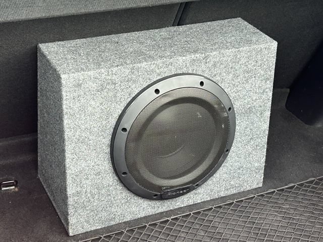 Used 2020 Hyundai Veloster Turbo FWD image 30