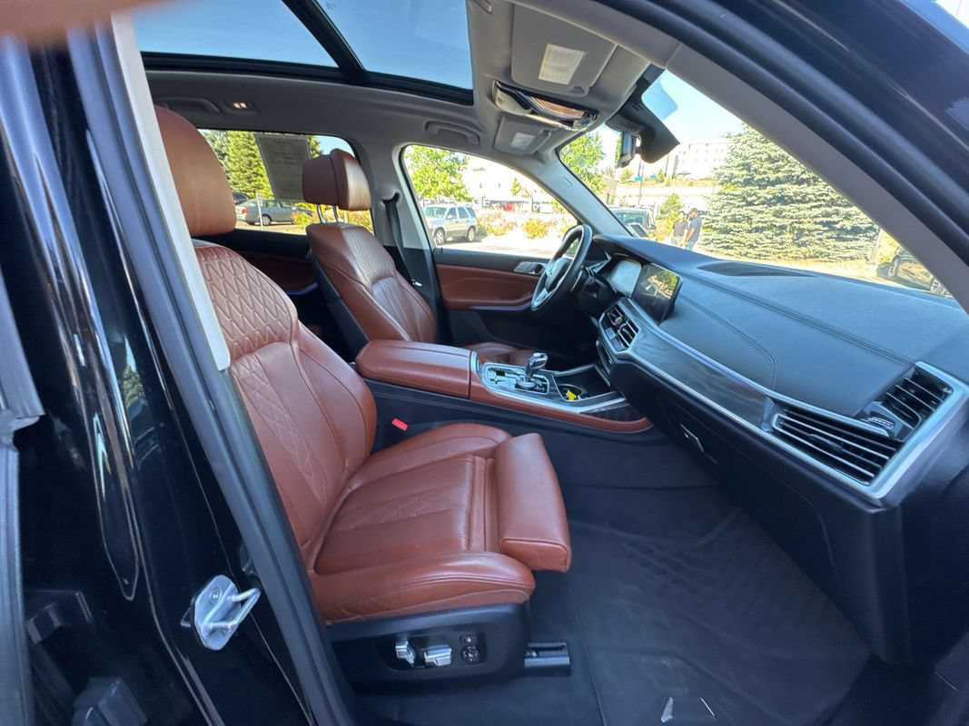 Used 2019 BMW X7 xDrive40i w/ Luxury Seating Package AWD/4WD image 17