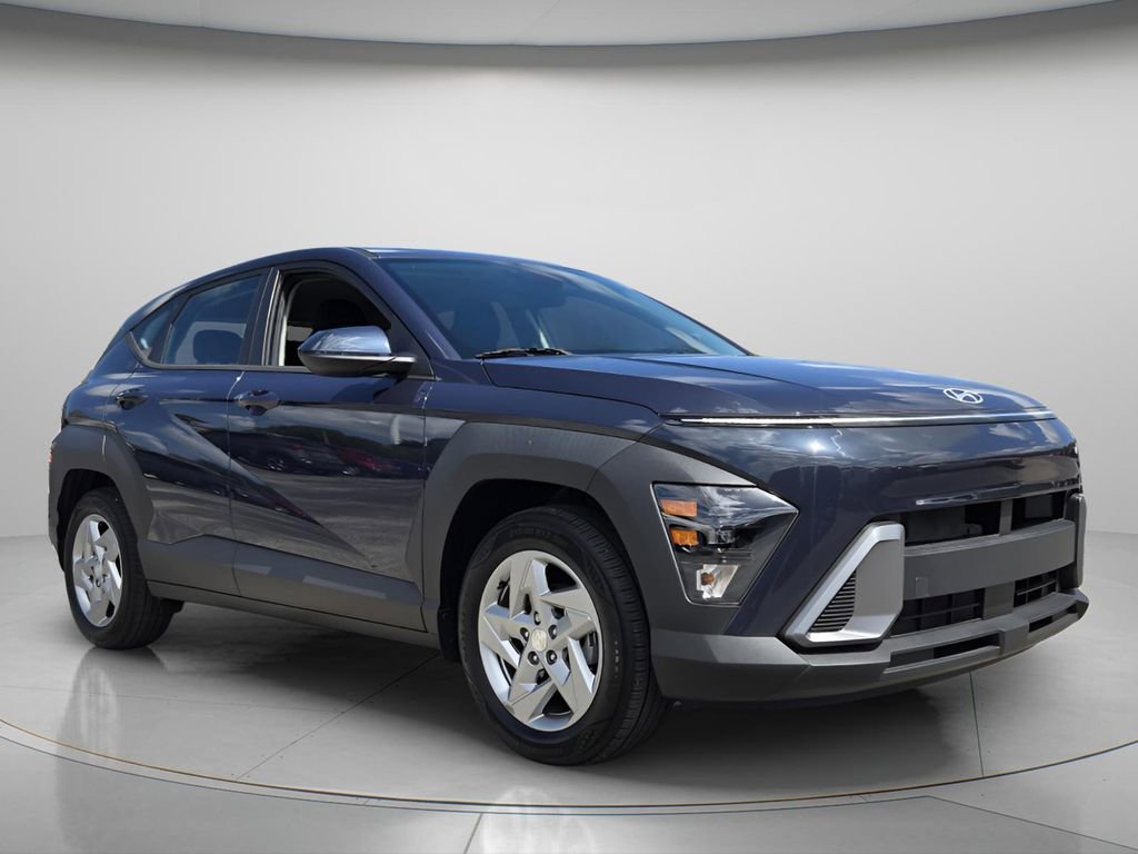 Certified 2024 Hyundai Kona SE image 9