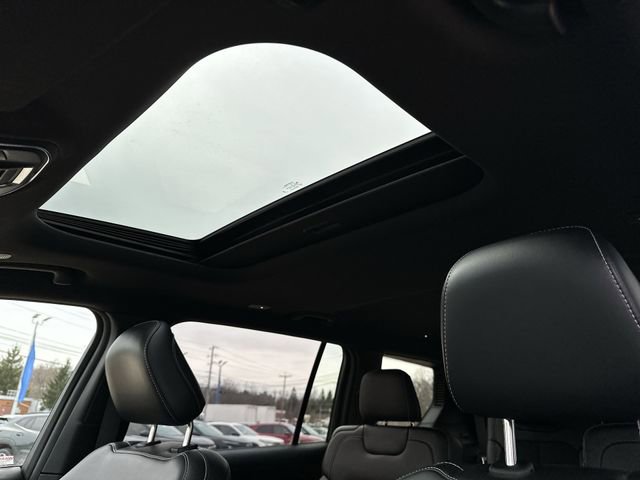 Used 2023 Jeep Grand Cherokee L Laredo image 20