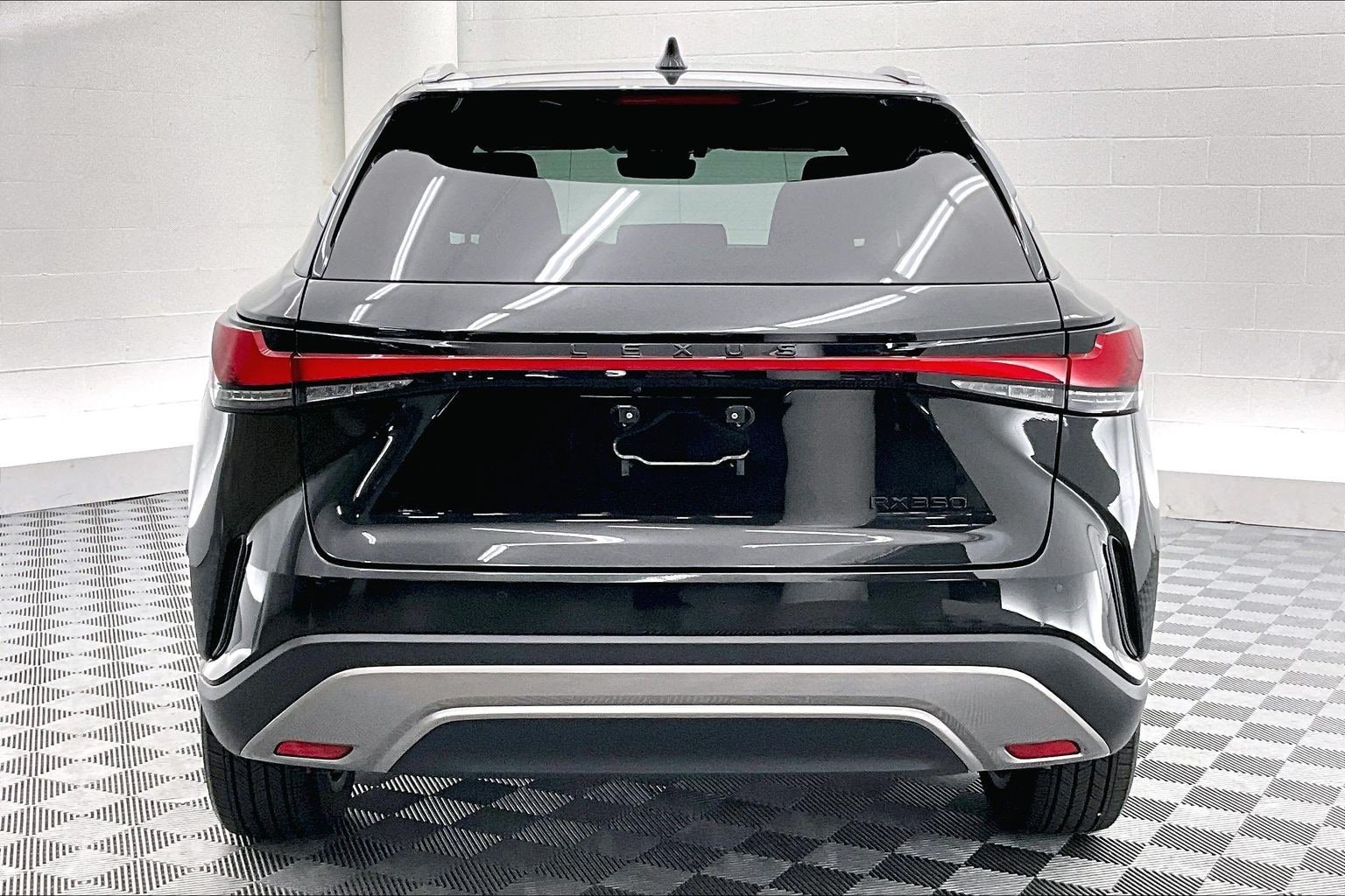 Used 2025 Lexus RX 350 Premium w/ Convenience Package FWD image 3
