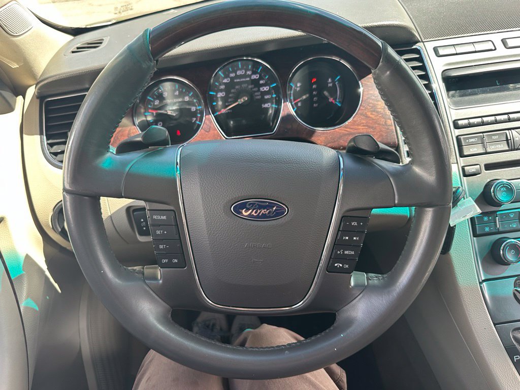 Used 2012 Ford Taurus Limited FWD image 11