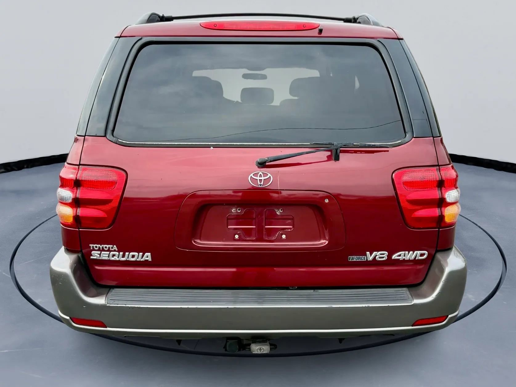 Used 2004 Toyota Sequoia SR5 image 5