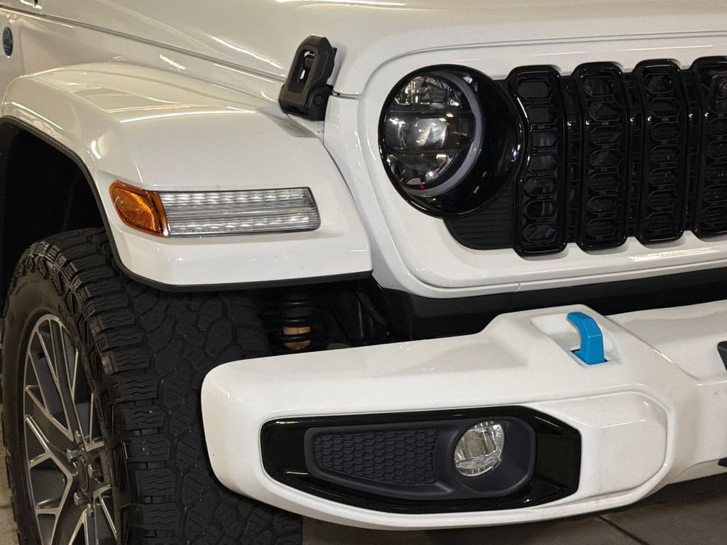 Used 2024 Jeep Wrangler High Altitude AWD/4WD image 10