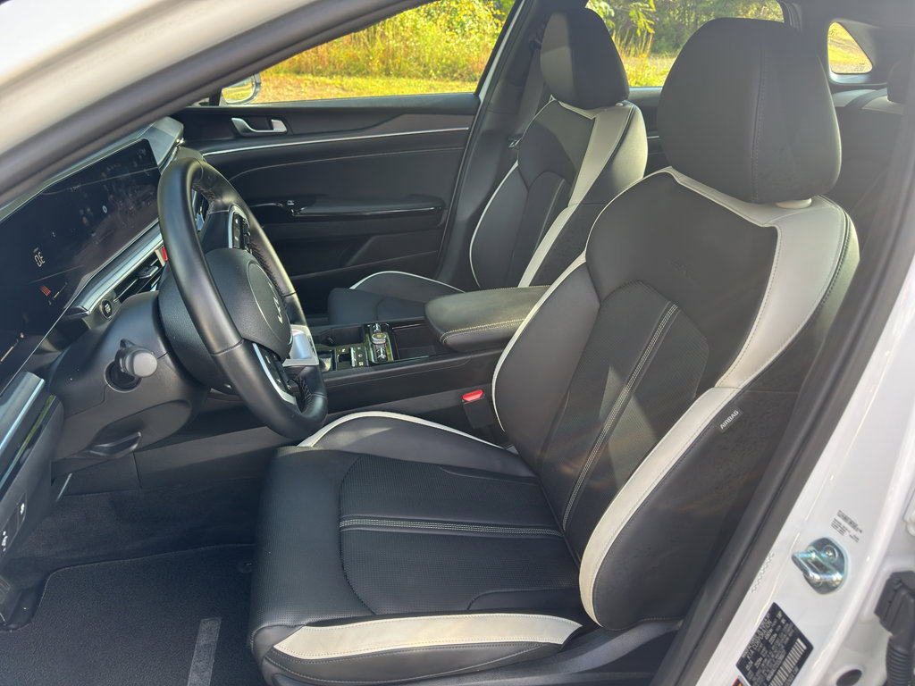 Used 2025 Kia K5 GT-Line w/ GT-Line Premium Package image 9