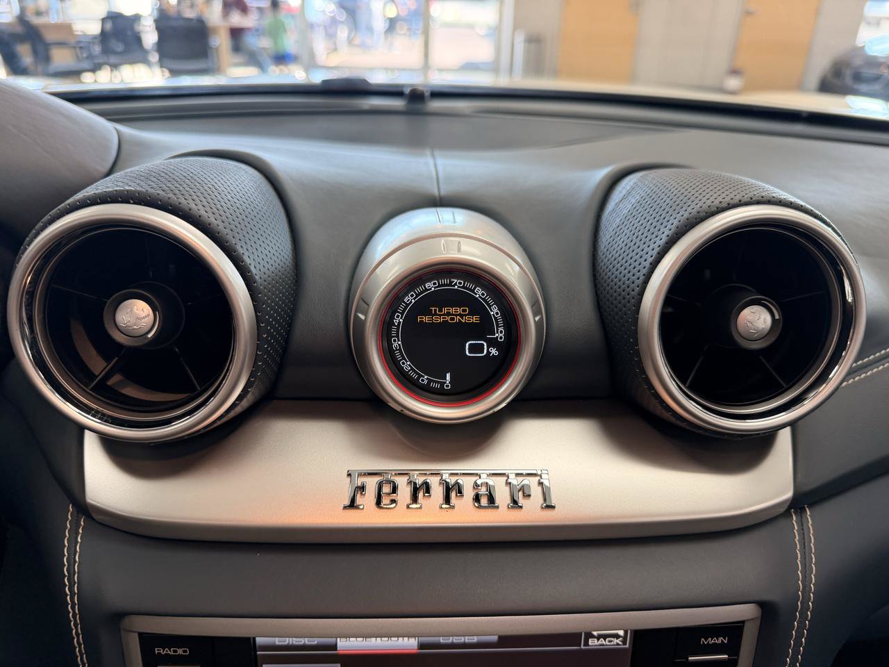 Used 2015 Ferrari California T RWD image 17