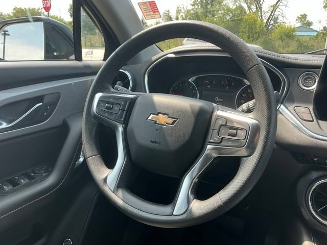 Used 2025 Chevrolet Blazer LT w/ Convenience Package AWD/4WD image 22
