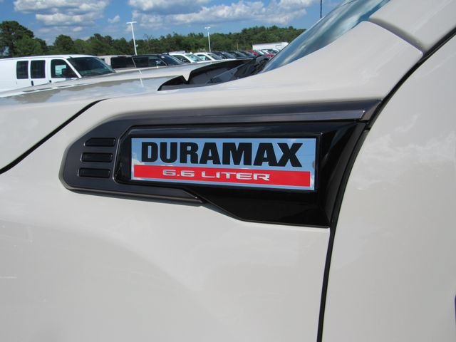Certified 2026 GMC Sierra 2500 AT4X w/ LPO, Black Badging Package AWD/4WD image 10