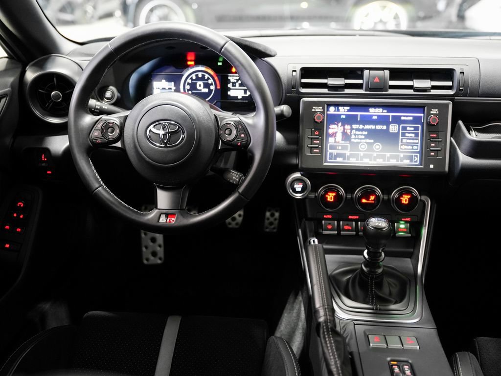 Used 2024 Toyota GR86 Premium image 13