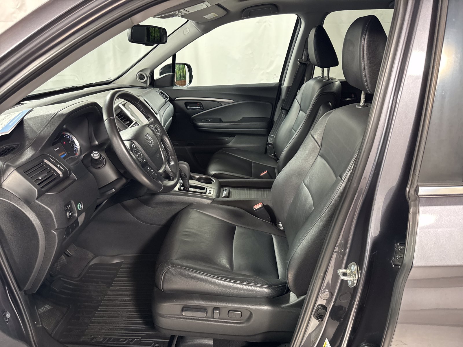 Certified 2018 Honda Pilot EX-L image 3