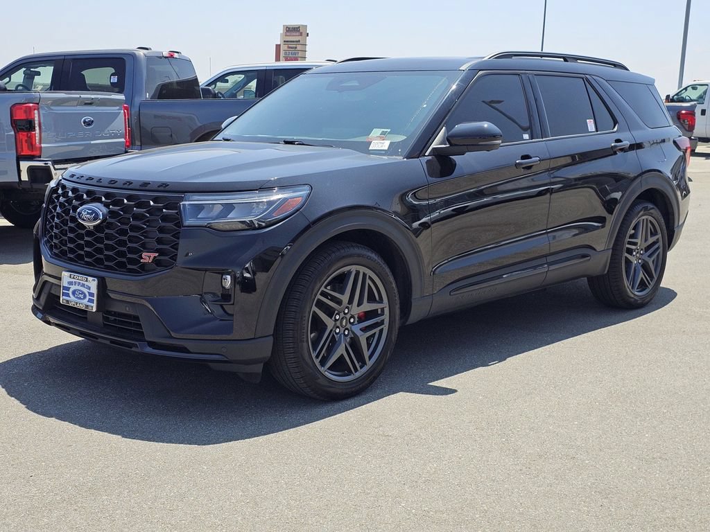 Used 2025 Ford Explorer ST w/ Sun And Sound Package AWD/4WD image 4