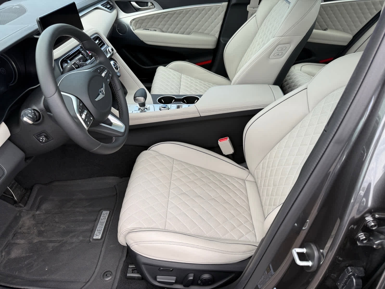 Used 2022 Genesis G70 3.3T w/ Sport Prestige Package image 10