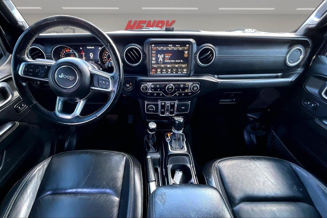Used 2018 Jeep Wrangler Unlimited Sahara AWD/4WD image 7