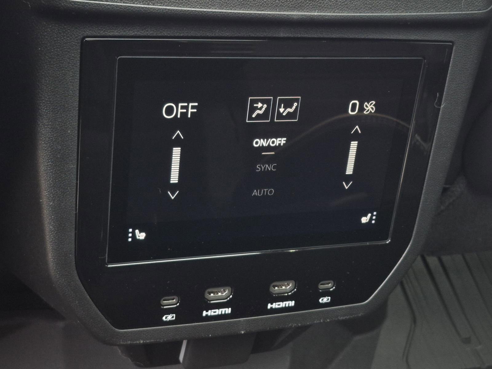 New 2026 GMC Yukon Denali Ultimate w/ LPO, Floor Liner Package image 15