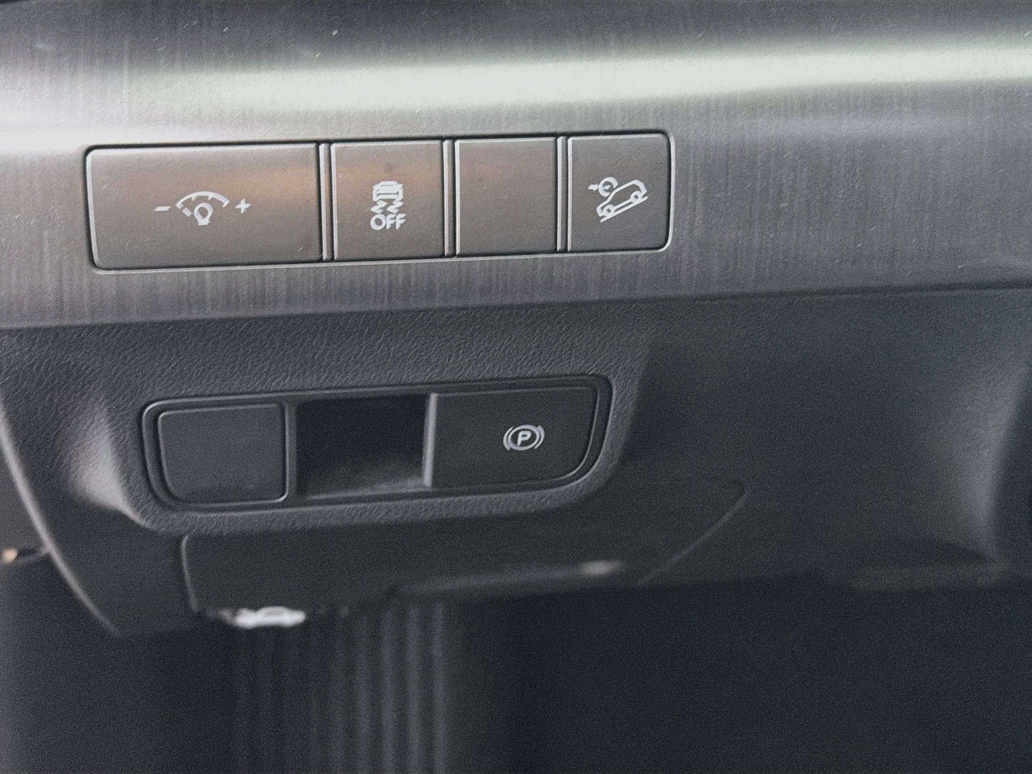 Used 2025 Hyundai Kona SEL FWD image 16