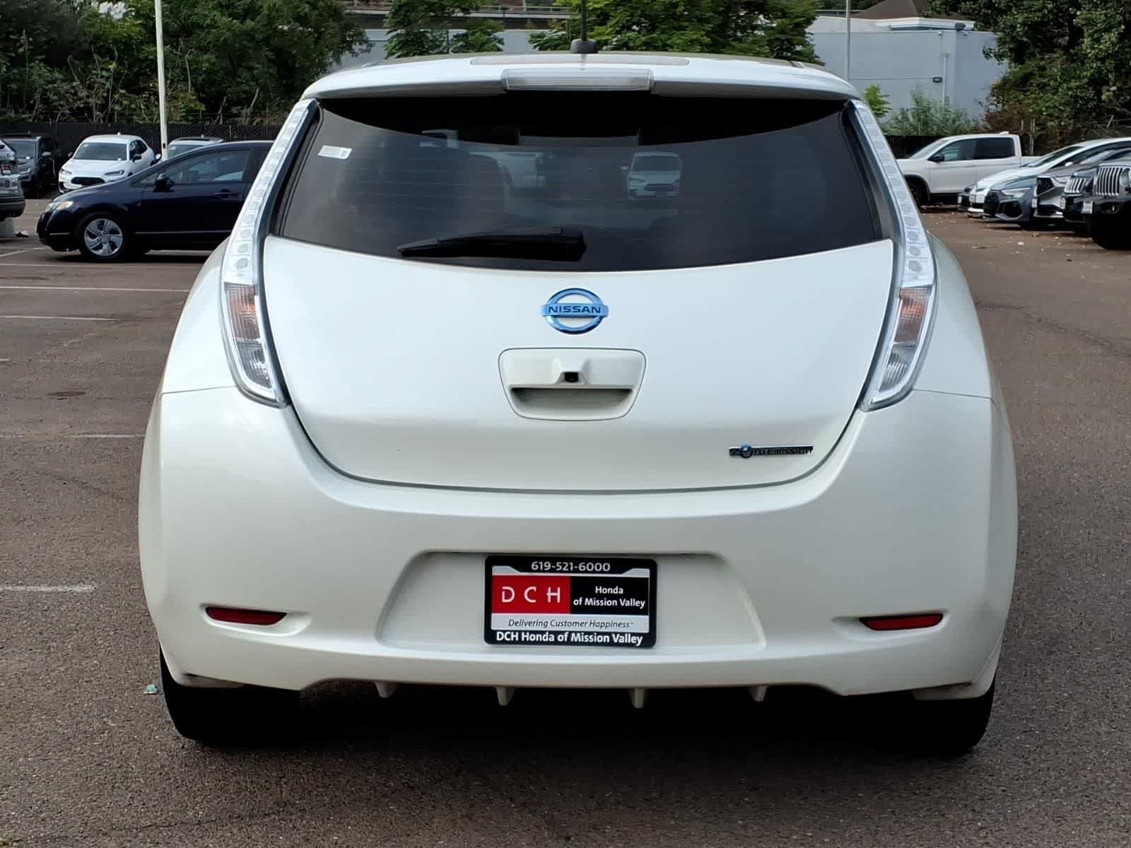 Used 2017 Nissan Leaf SL w/ Premium Package FWD image 5