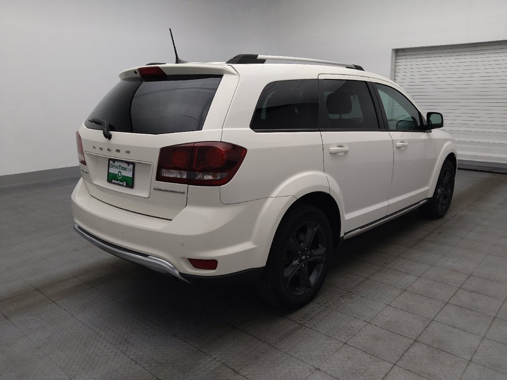 Used 2018 Dodge Journey Crossroad w/ Nav & Sun Group FWD image 9