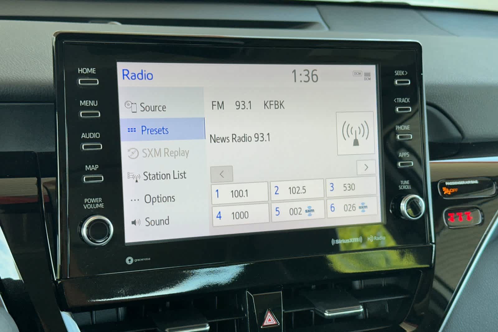 Used 2023 Toyota Camry SE w/ Audio Upgrade Package FWD image 19