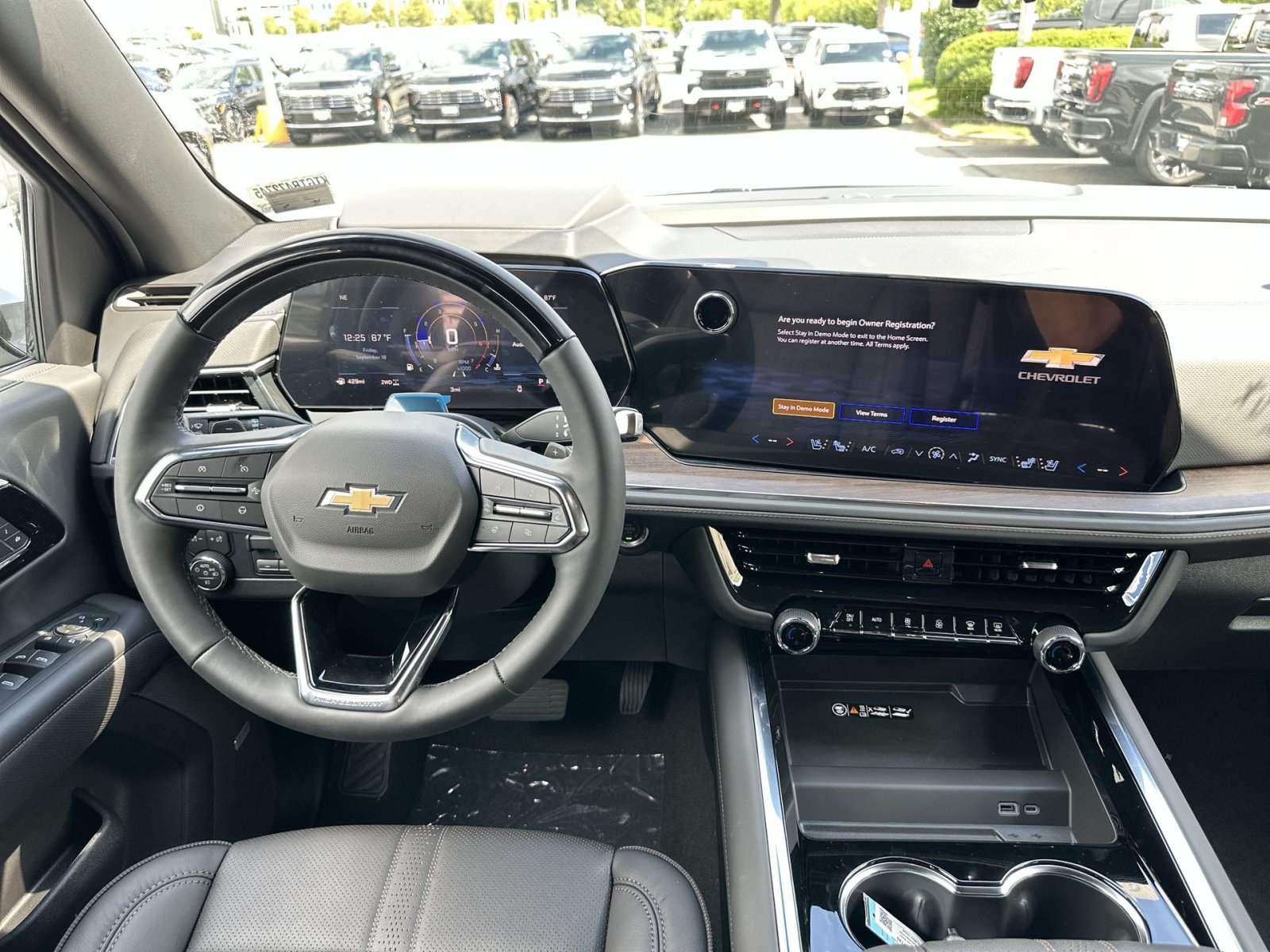 New 2026 Chevrolet Suburban High Country AWD/4WD image 16