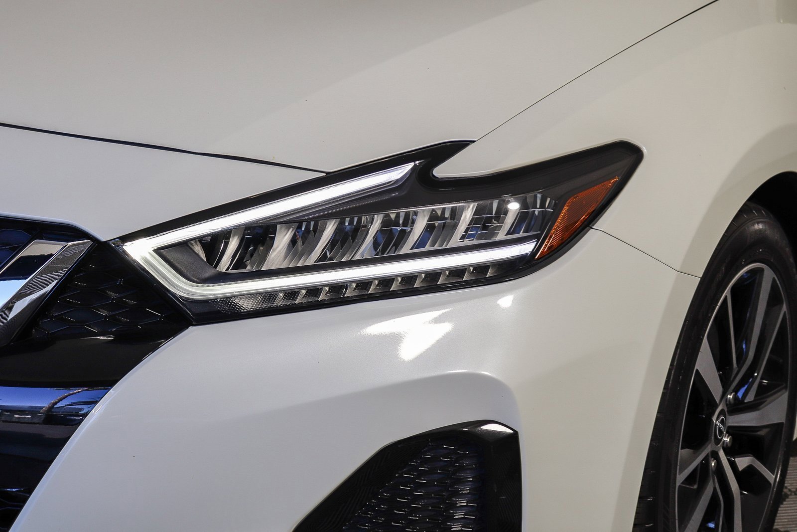 Used 2023 Nissan Maxima SV w/ Floor Mat Group image 4