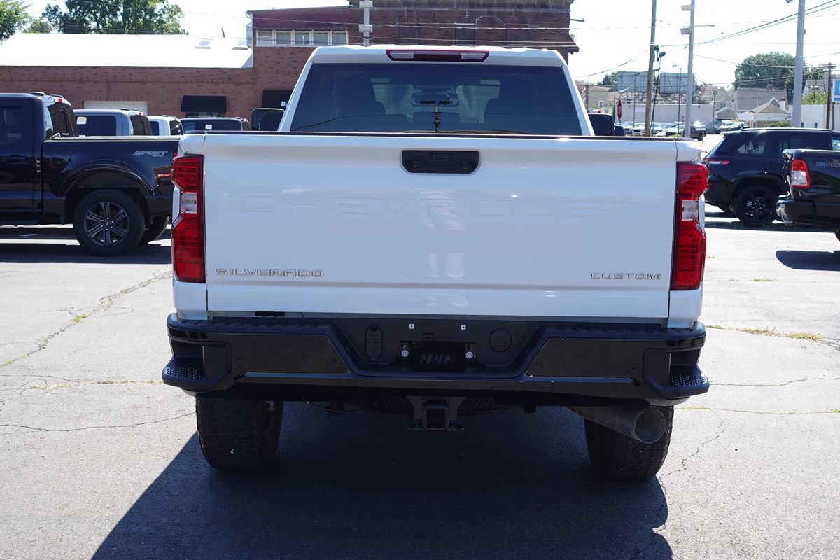 Used 2025 Chevrolet Silverado 2500 Custom w/ Custom Value Package AWD/4WD image 9