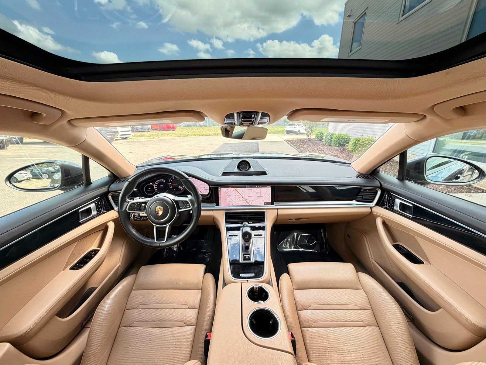 Used 2018 Porsche Panamera 4 image 38