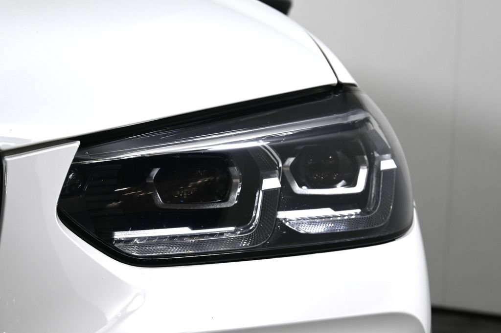 Used 2023 BMW X3 xDrive30i w/ Premium Package AWD/4WD image 11