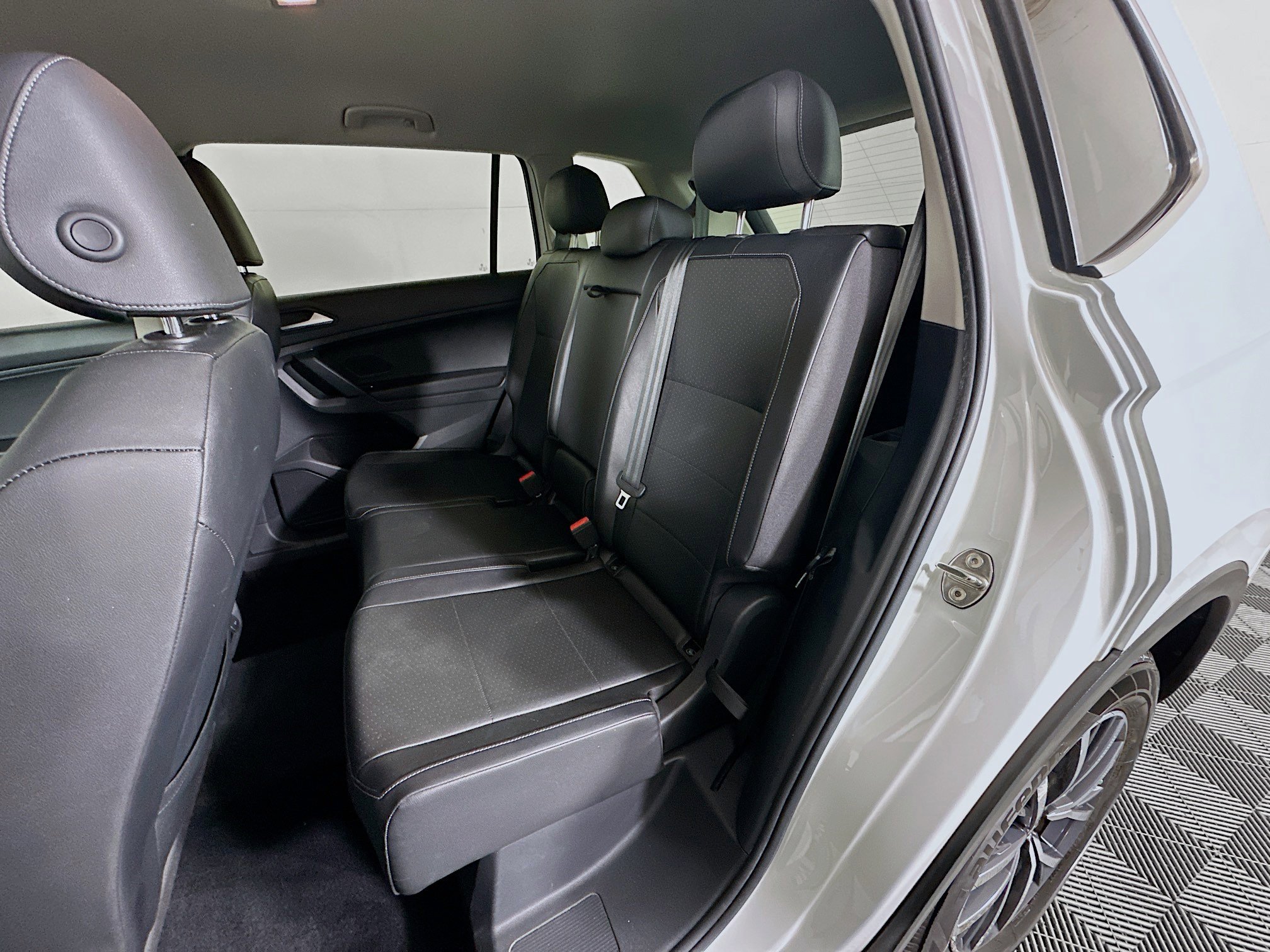 Used 2019 Volkswagen Tiguan SE FWD image 26