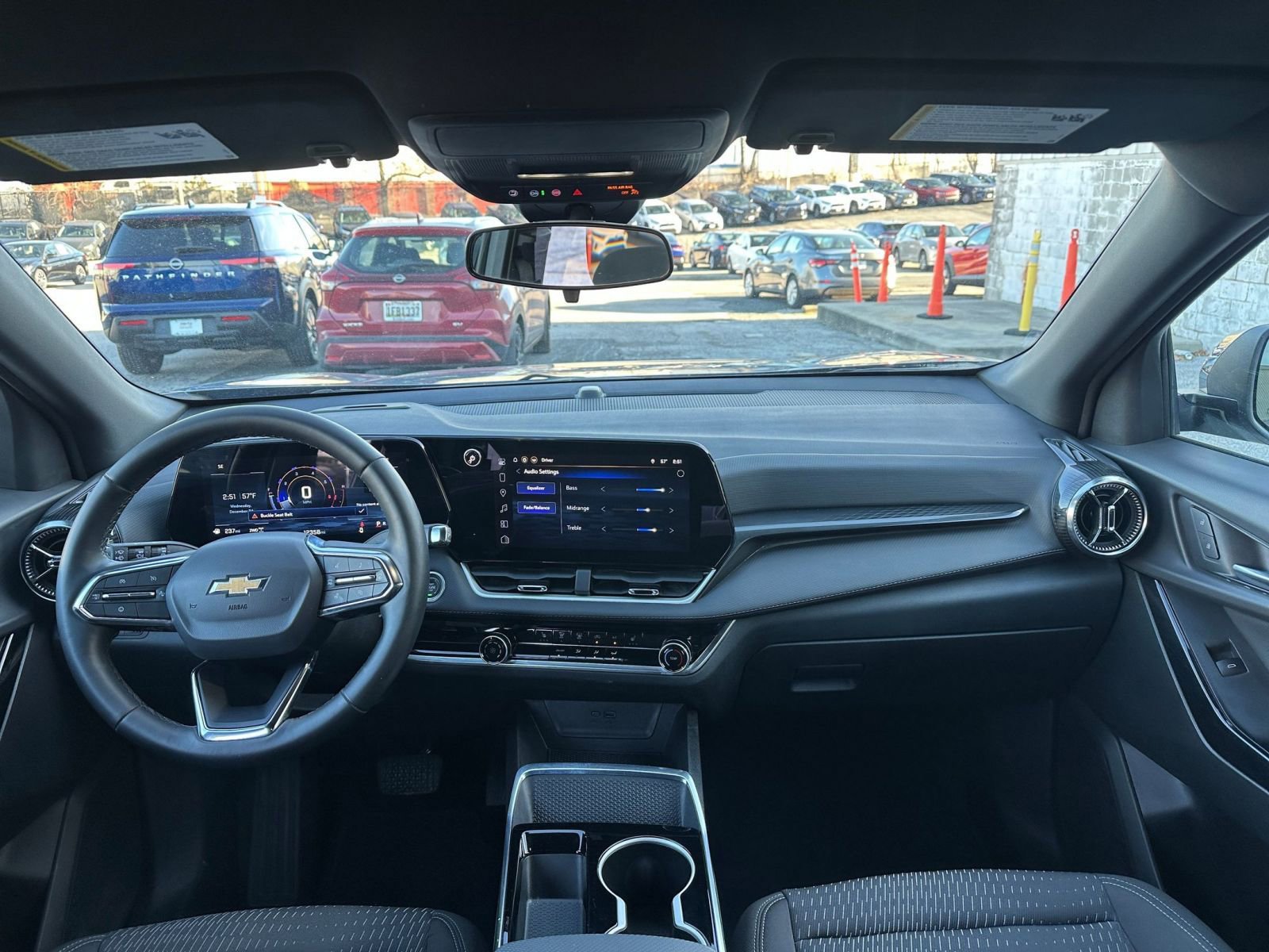 Used 2025 Chevrolet Equinox LT image 32