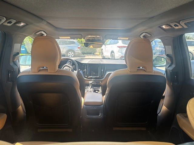 Used 2019 Volvo XC60 T6 Momentum w/ Protection Package AWD/4WD image 13