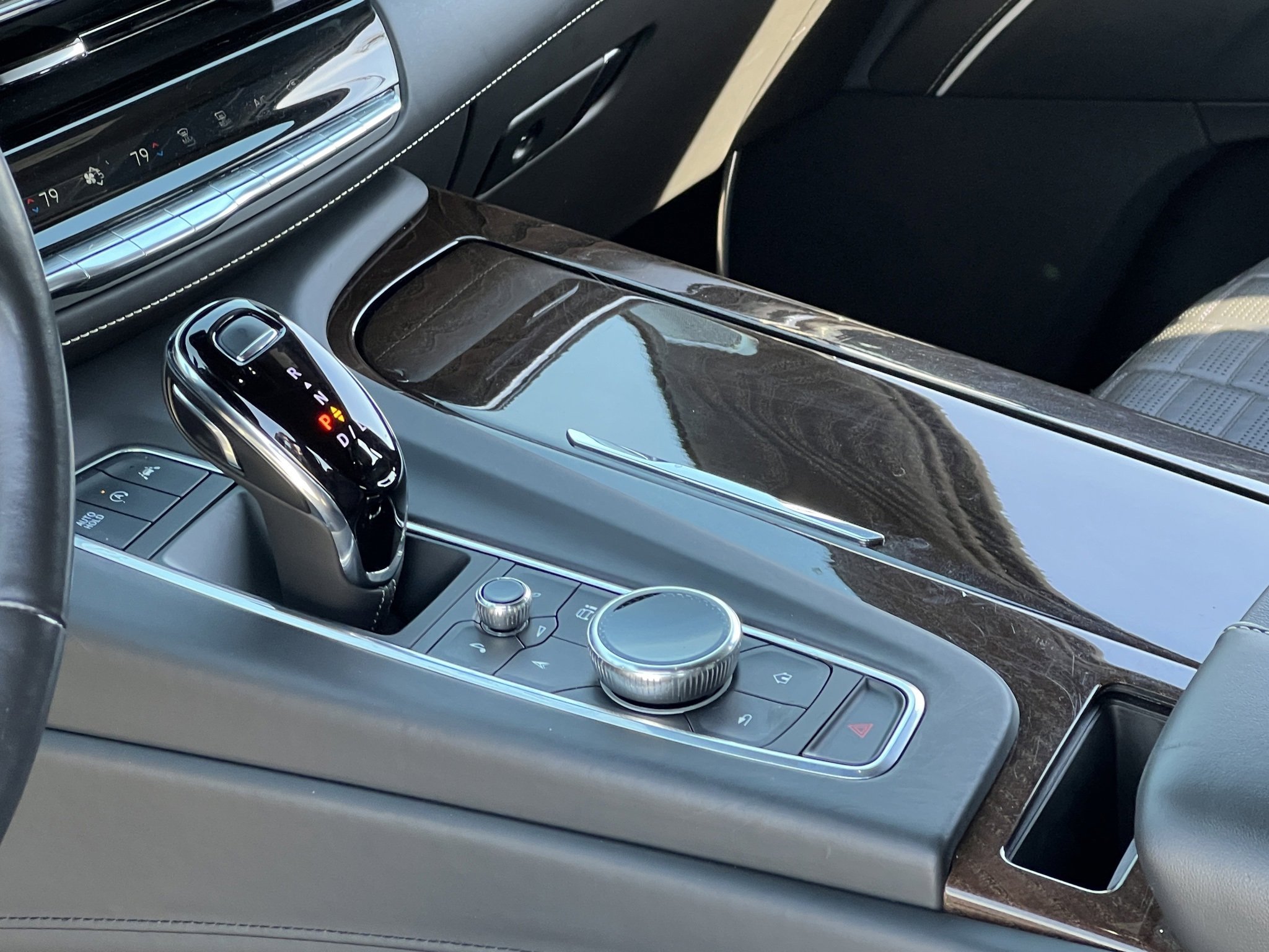 Used 2022 Cadillac Escalade Sport Platinum w/ Heavy-Duty Trailer Package image 36