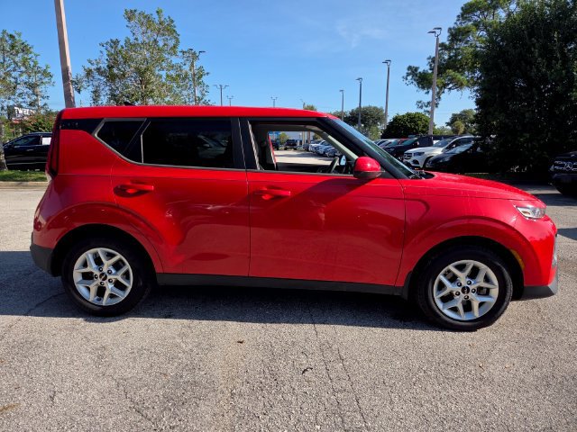 Used 2022 Kia Soul LX w/ Technology Package FWD image 8