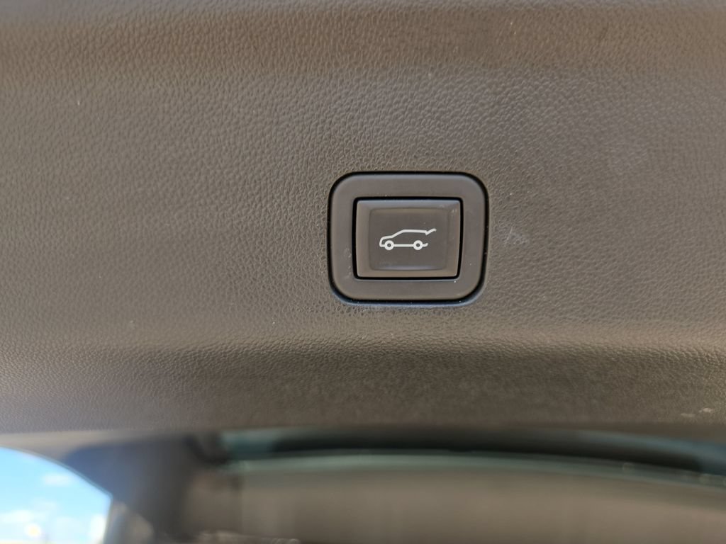 Used 2024 GMC Yukon Denali Ultimate AWD/4WD image 14