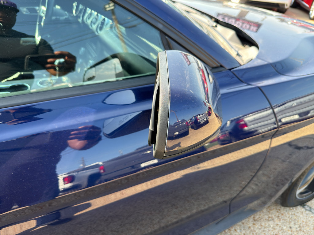 Used 2018 Ford Mustang Coupe RWD image 18