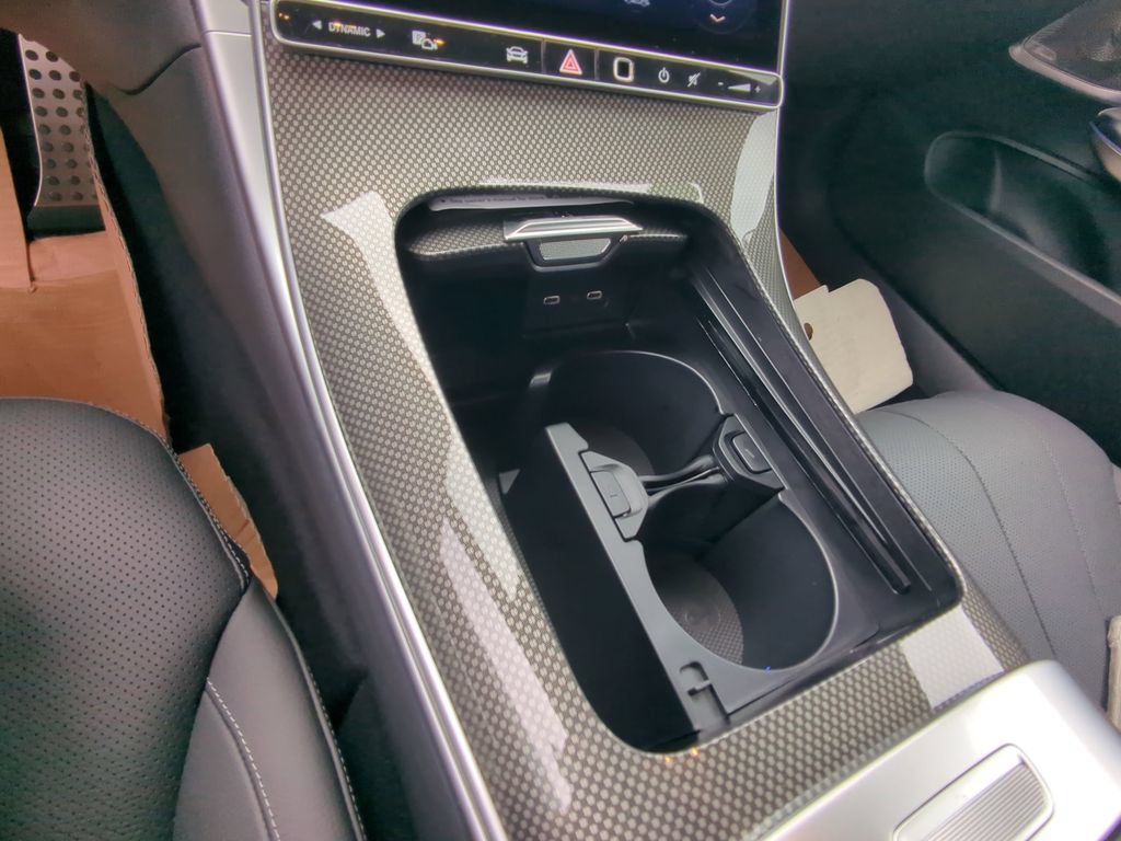 Used 2025 Mercedes-Benz CLE 300 4MATIC Coupe image 9