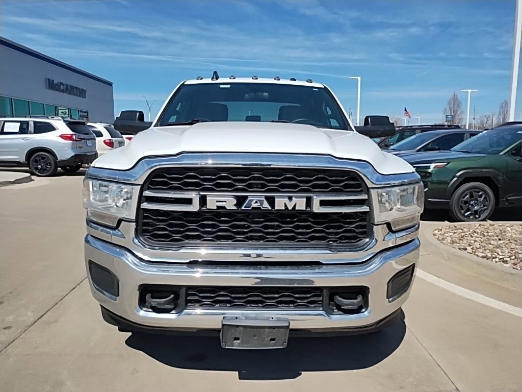 Used 2022 RAM 3500 Tradesman w/ Chrome Appearance Group AWD/4WD image 3