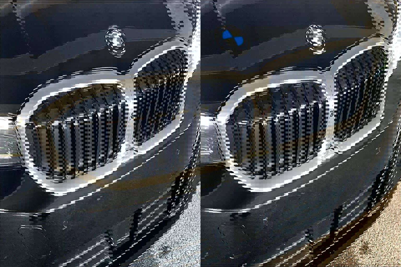 Certified 2025 BMW 330i Sedan image 29