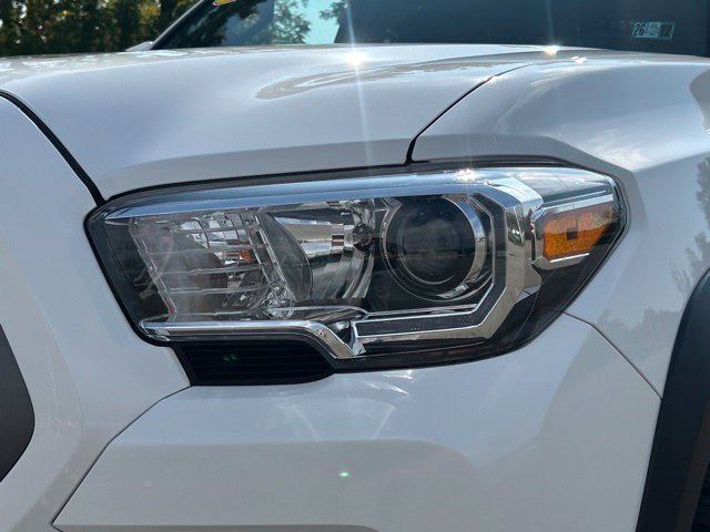 Certified 2023 Toyota Tacoma TRD Off-Road AWD/4WD image 10