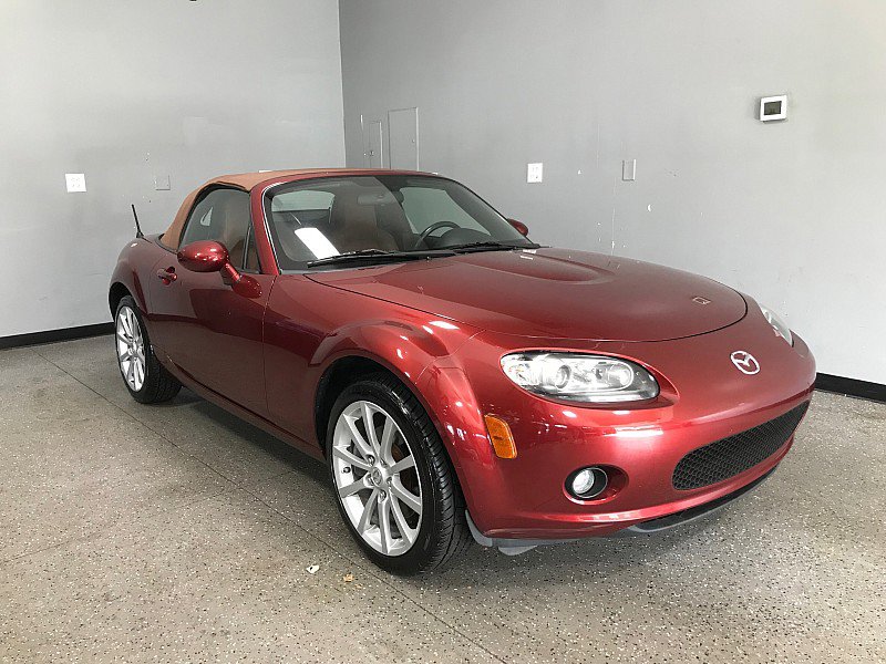 Used 2008 MAZDA MX-5 Miata Grand Touring w/ Premium Pkg RWD image 2