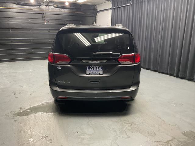 Used 2019 Chrysler Pacifica Touring-L Plus w/ Advanced Safetytec Group image 5