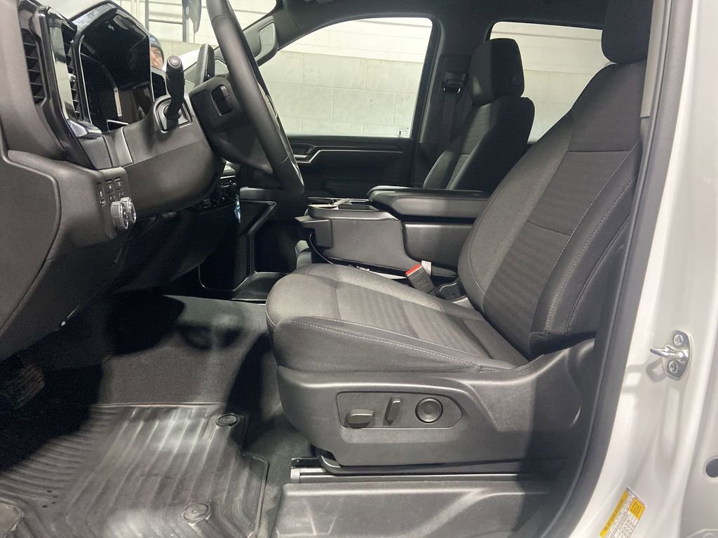 Certified 2026 Chevrolet Silverado 1500 LT AWD/4WD image 19