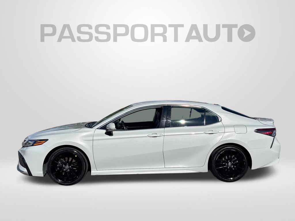 Used 2024 Toyota Camry XSE FWD image 2