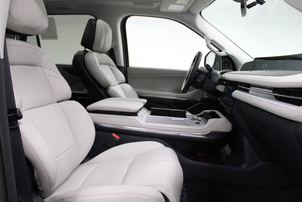 New 2026 Lincoln Navigator L Reserve image 31