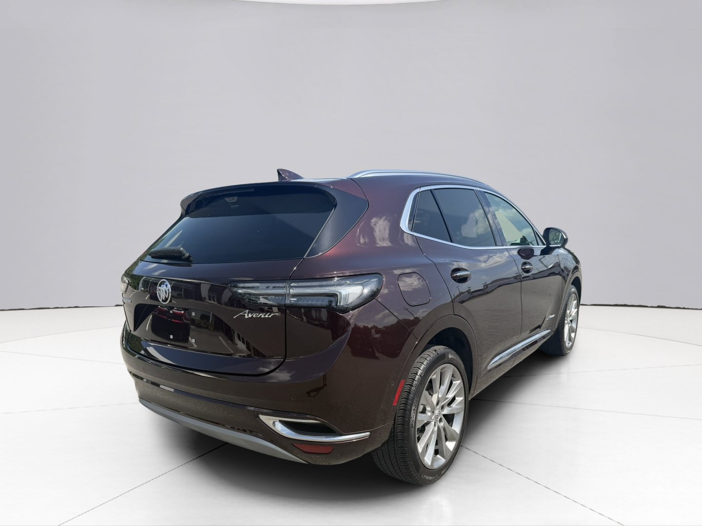 Used 2023 Buick Envision Avenir AWD/4WD image 2