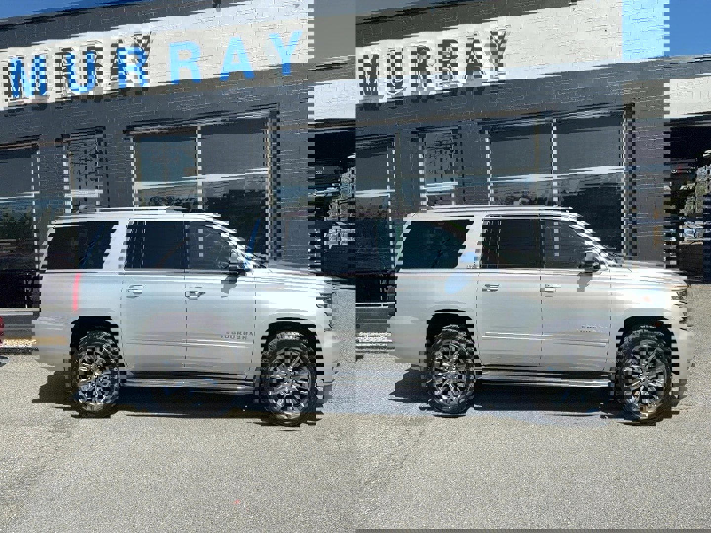 Used 2016 Chevrolet Suburban LTZ AWD/4WD image 9