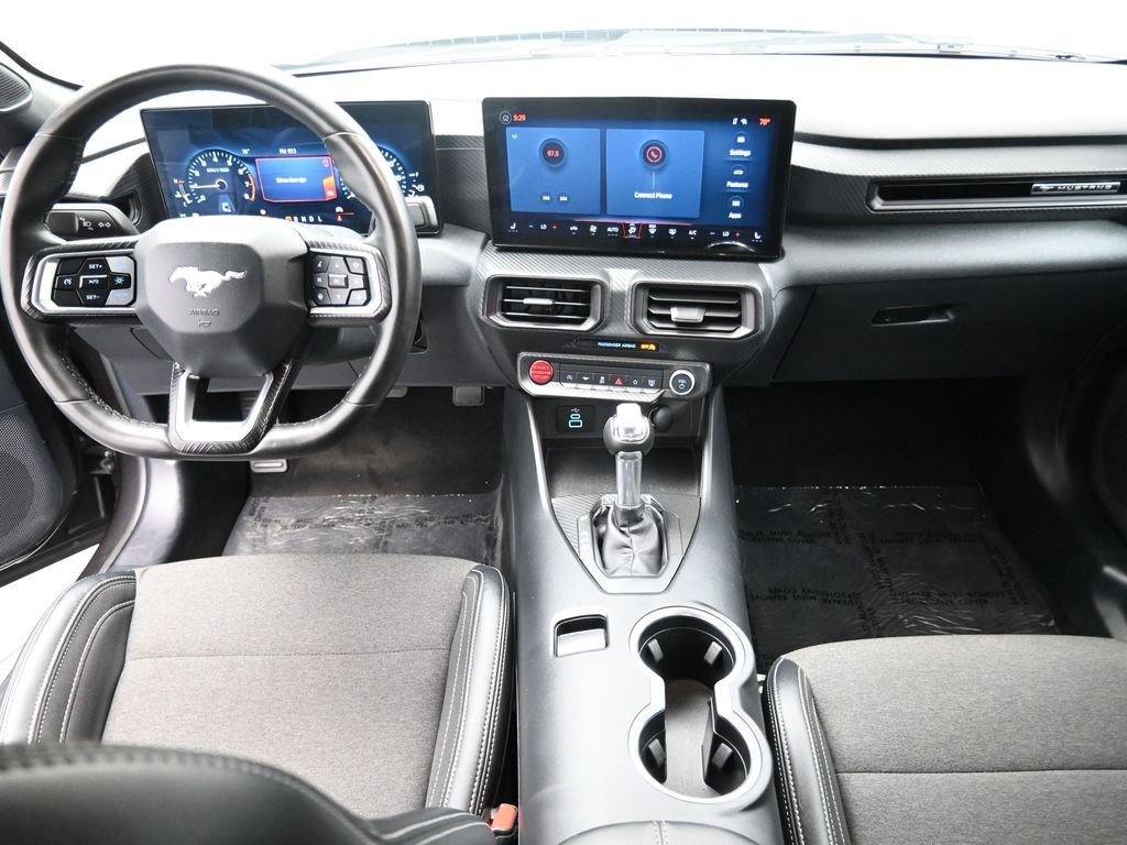 Used 2024 Ford Mustang Convertible image 21