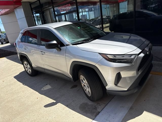 Used 2023 Toyota RAV4 LE FWD image 3